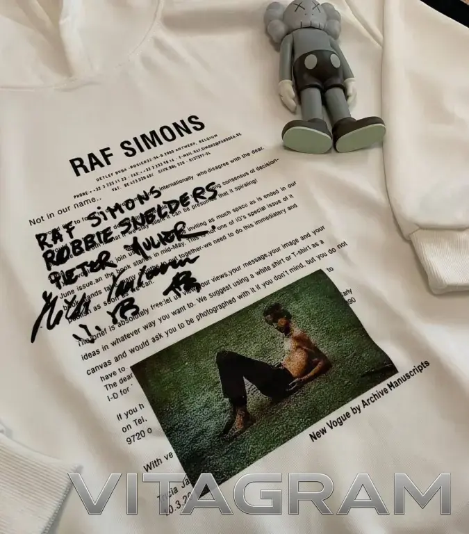 • Худи RAF SIMONS