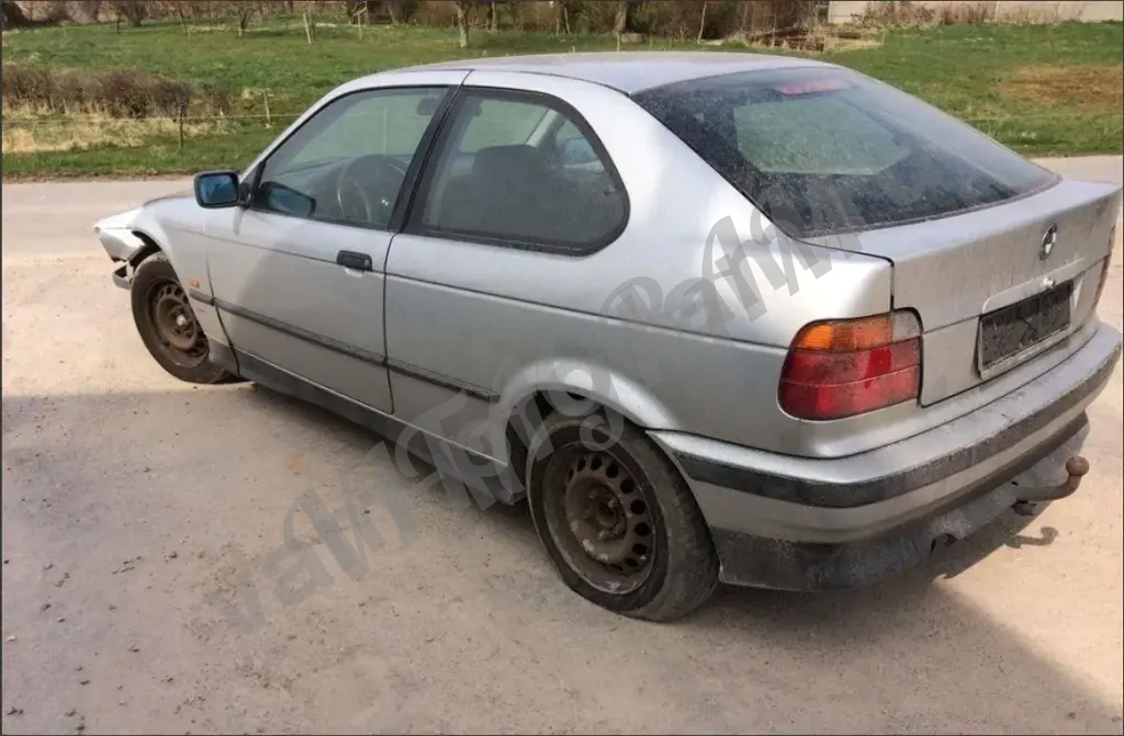 БМВ Е36 в разбор