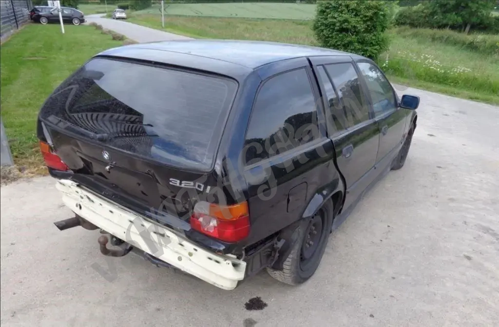 БМВ Е36 в разбор