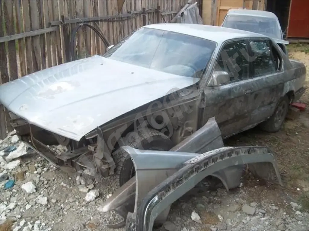 БМВ Е32 в разбор