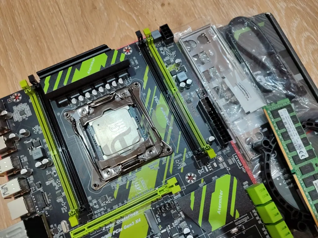 Koмплeкт мaтepинкa, Xеоn 2695 v4 18/36, 16Гб