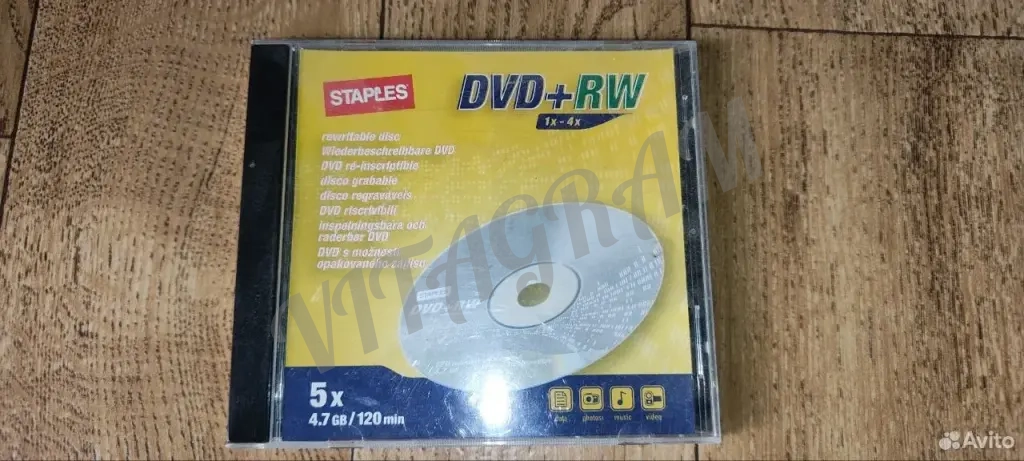 Болванка Staples DVD+RW