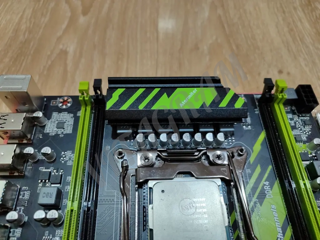 Koмплeкт мaтepинкa, Xеоn 2695 v4 18/36, 16Гб