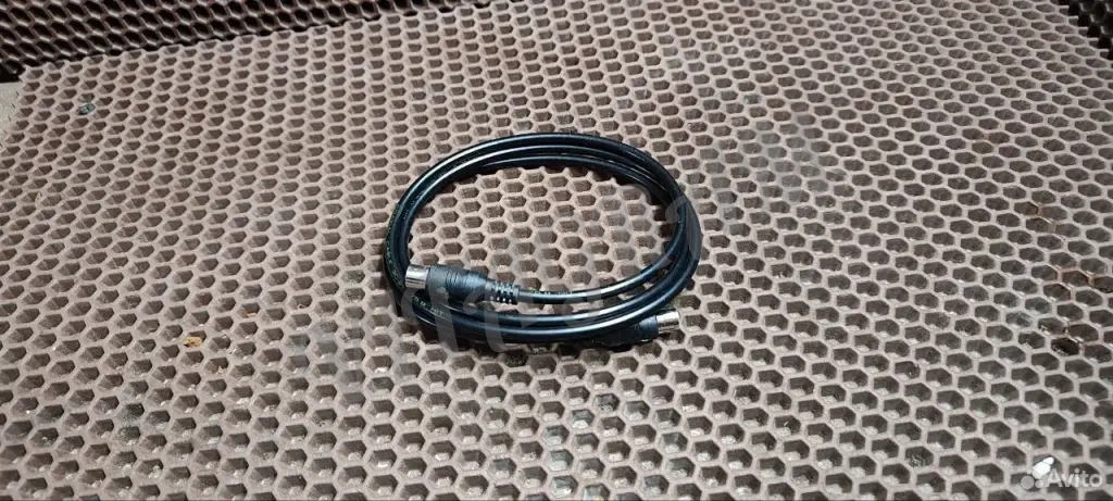 Кабель антенный