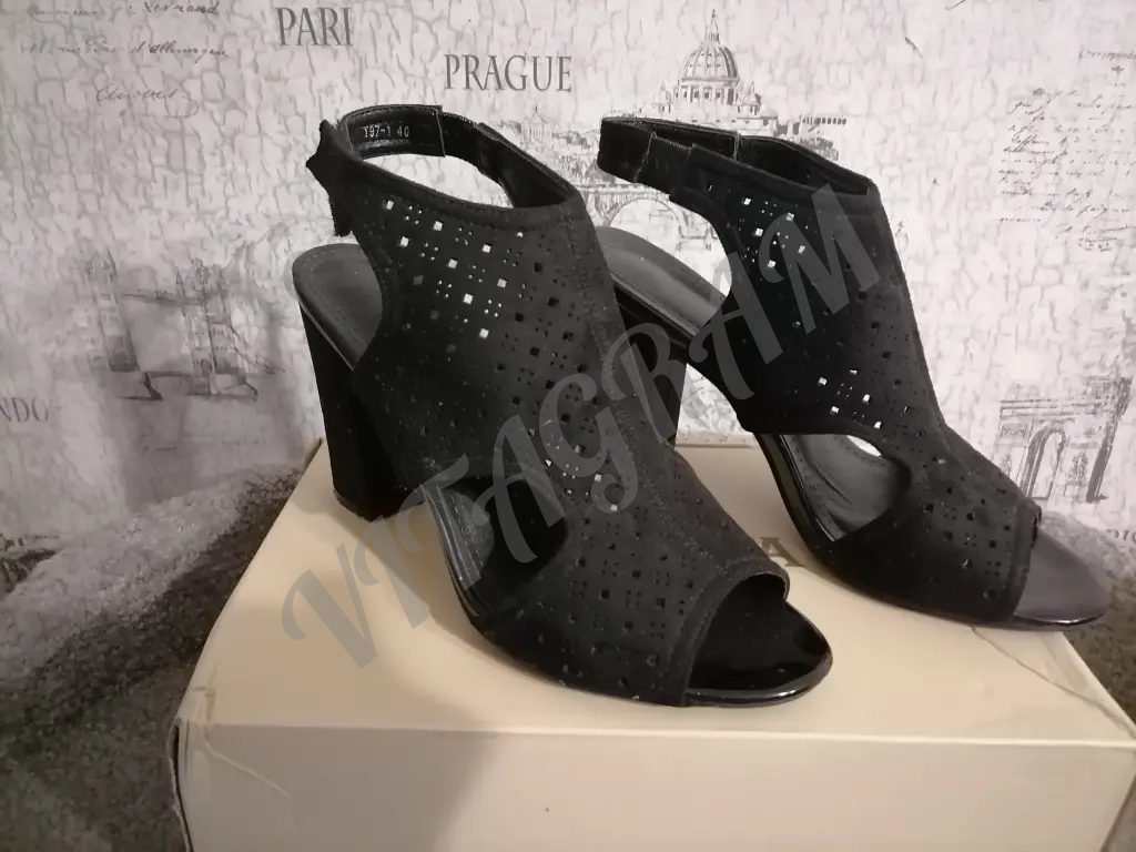 Босоножки, туфли 40 р