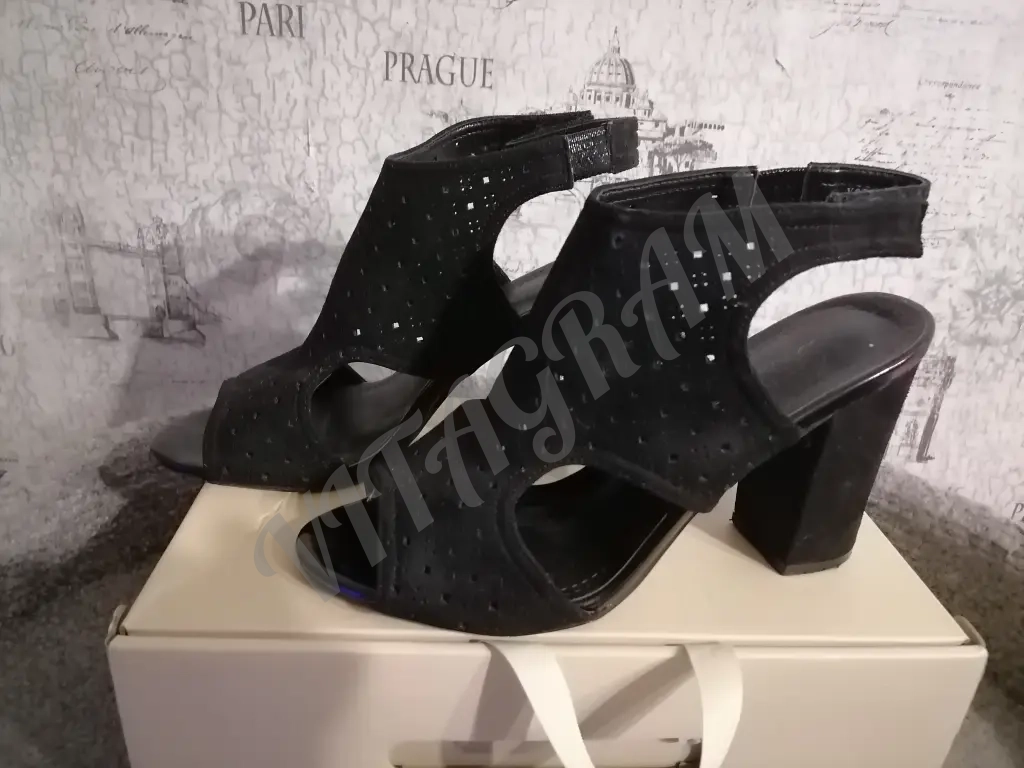 Босоножки, туфли 40 р