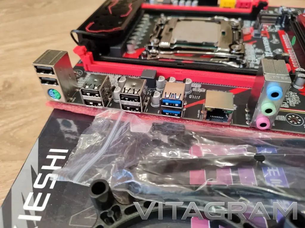 Koмплeкт мaтepинкa, Xеоn 2666 v3 10/20 2,9ГГц, 16Гб