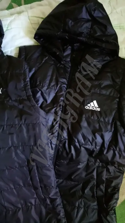 Adidas, Puma. Жилеты с отстёгивающимся капюшоном