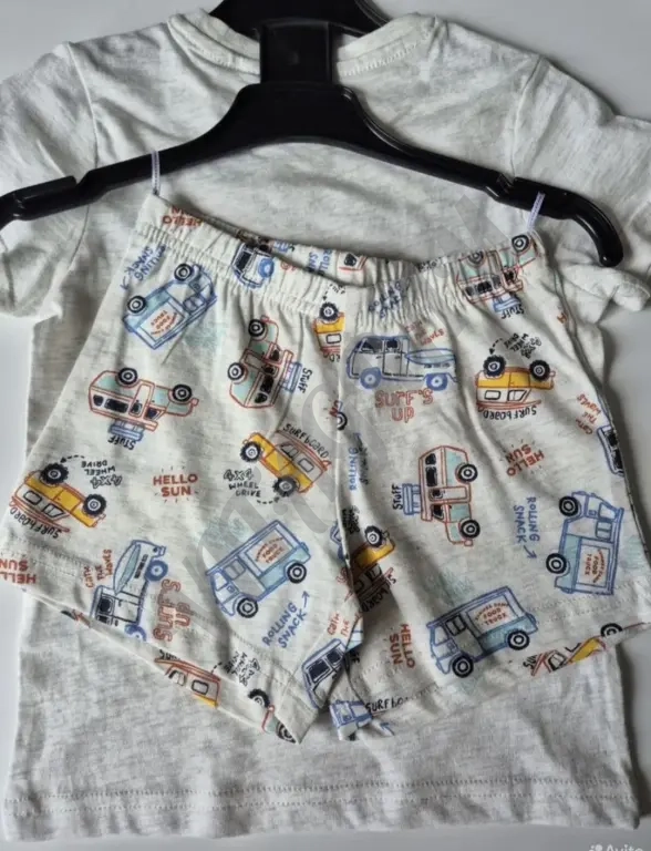 Пижама C&A для мальчика 98,110см.