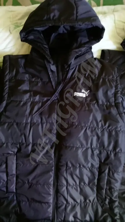 Adidas, Puma. Жилеты с отстёгивающимся капюшоном