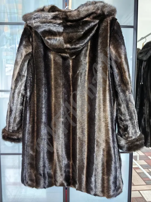 Шуба зимняя женская 52-54