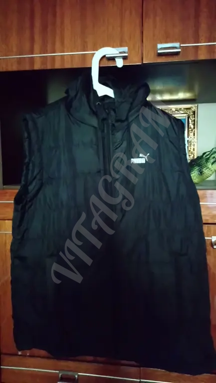 Adidas, Puma. Жилеты с отстёгивающимся капюшоном