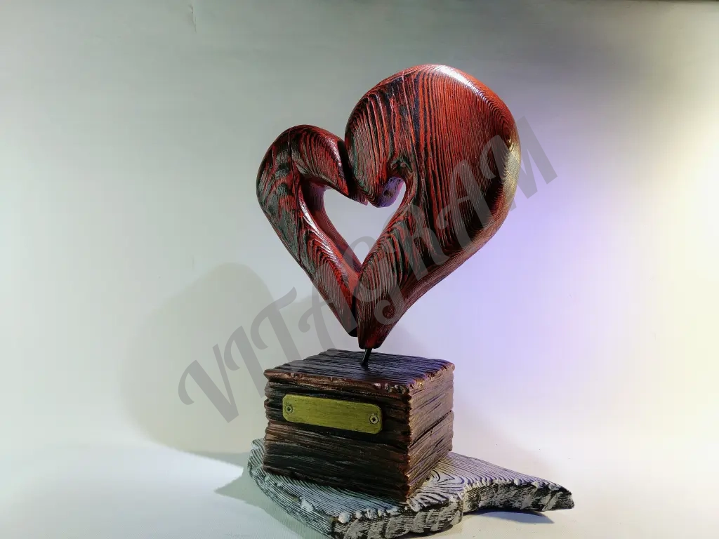 Деревянное сердце ручная работа