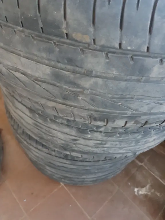 Шины R17 225/55 Бричстоун Туранза ЕР300