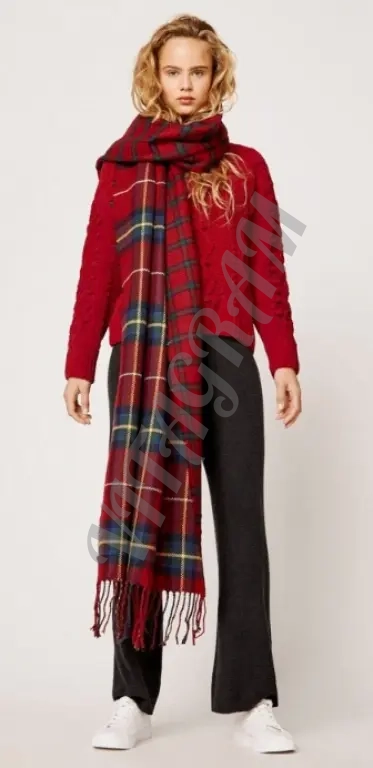 Плед палантин красный в клетку от Oysho