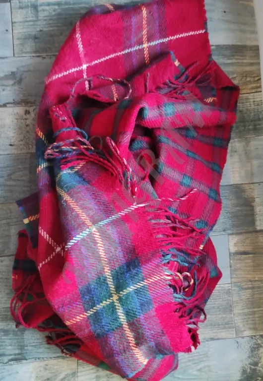 Плед палантин красный в клетку от Oysho