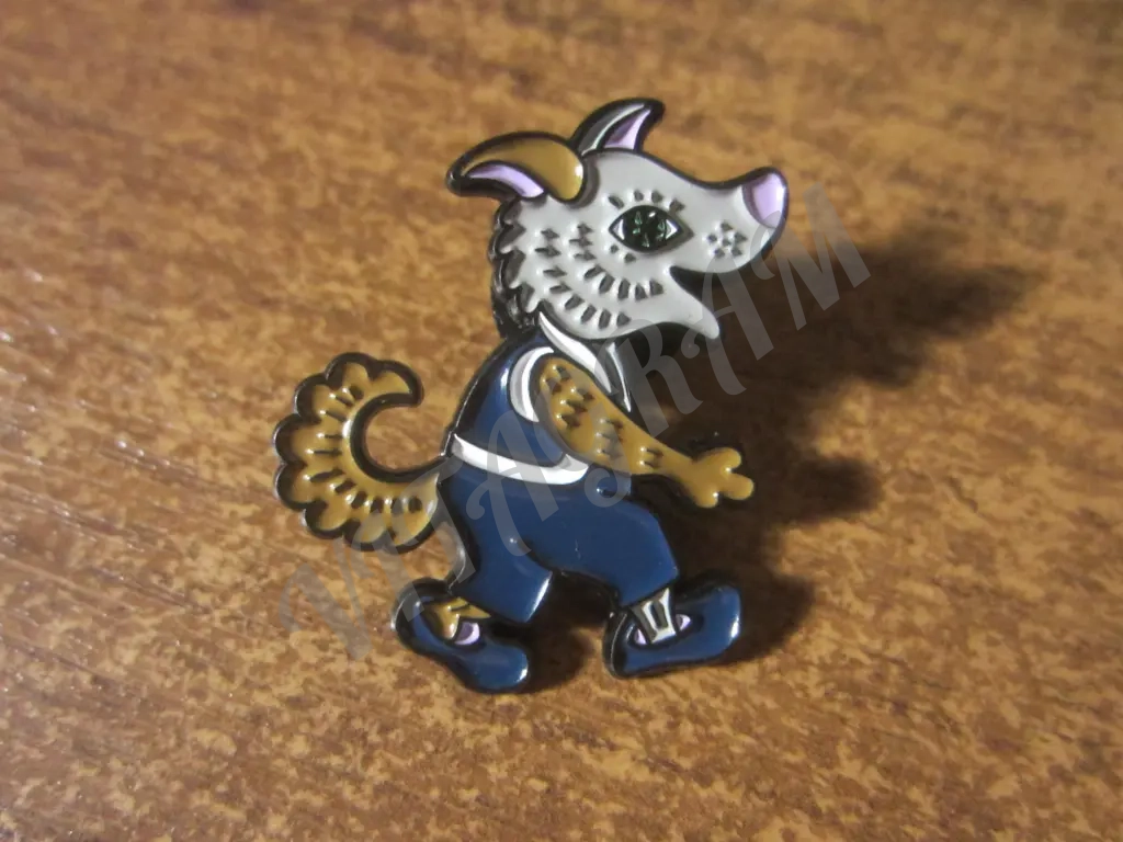 Комплект значков. 5 штук молочные продукты "Сарафаново".