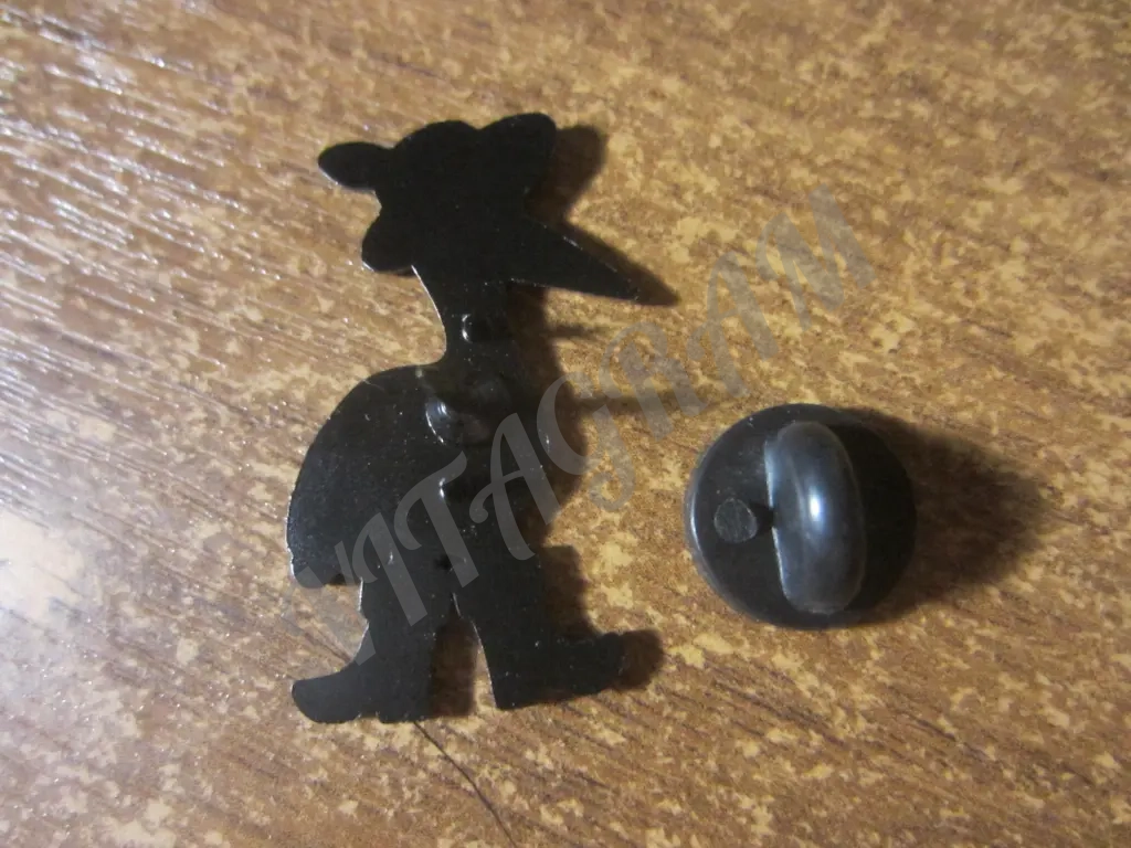 Комплект значков. 5 штук молочные продукты "Сарафаново".