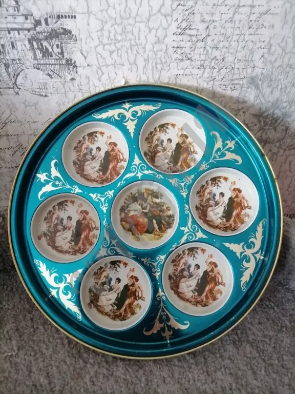 Поднос металлический, сюжетный