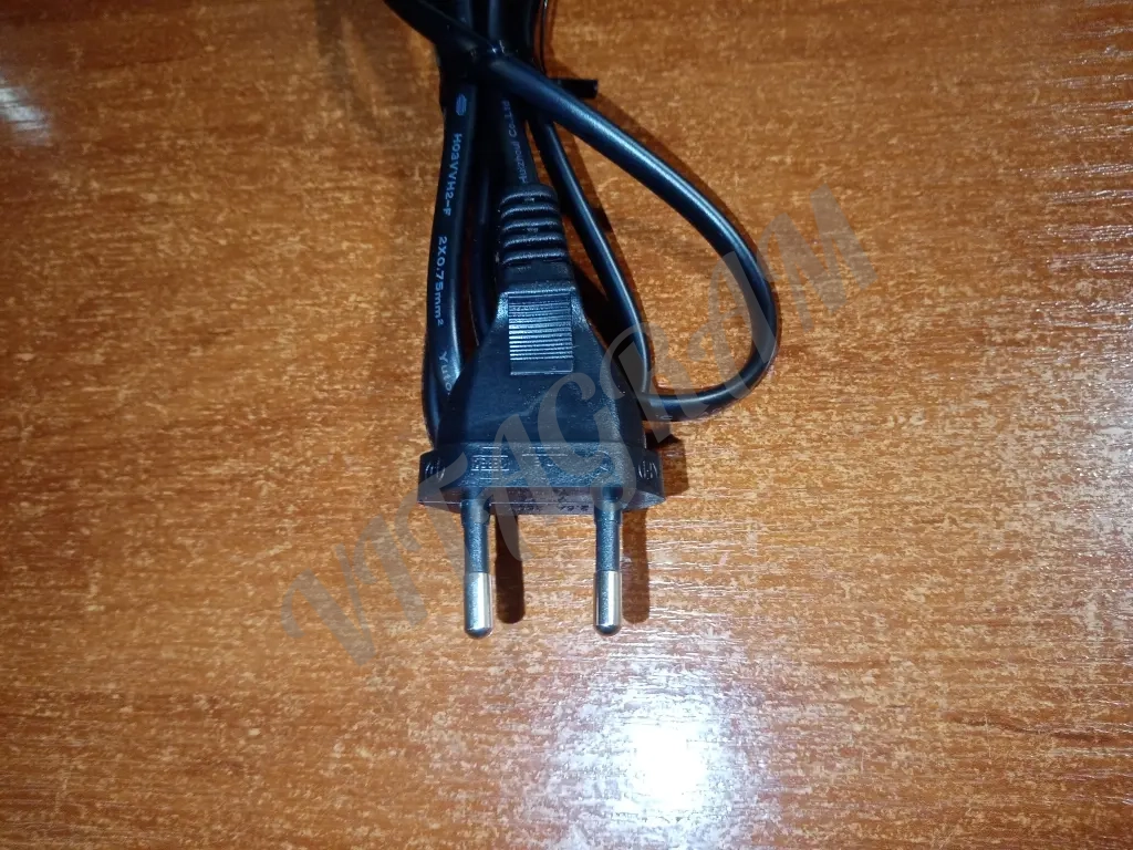 Кабель питания телевизора