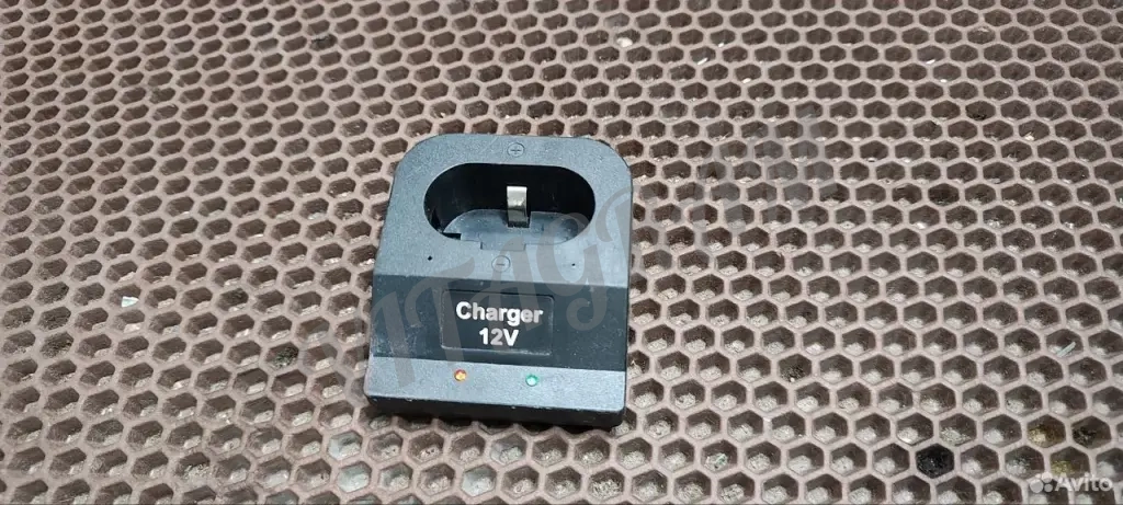 Адаптер зарядки АКБ шуруповерта