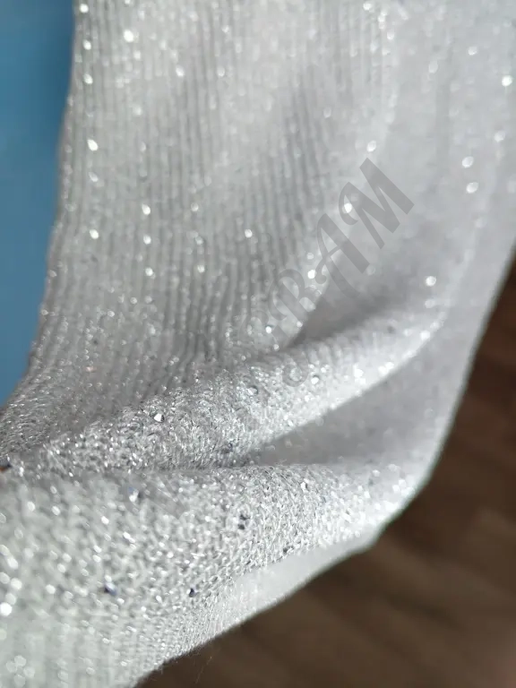 Топ-майка со стразами