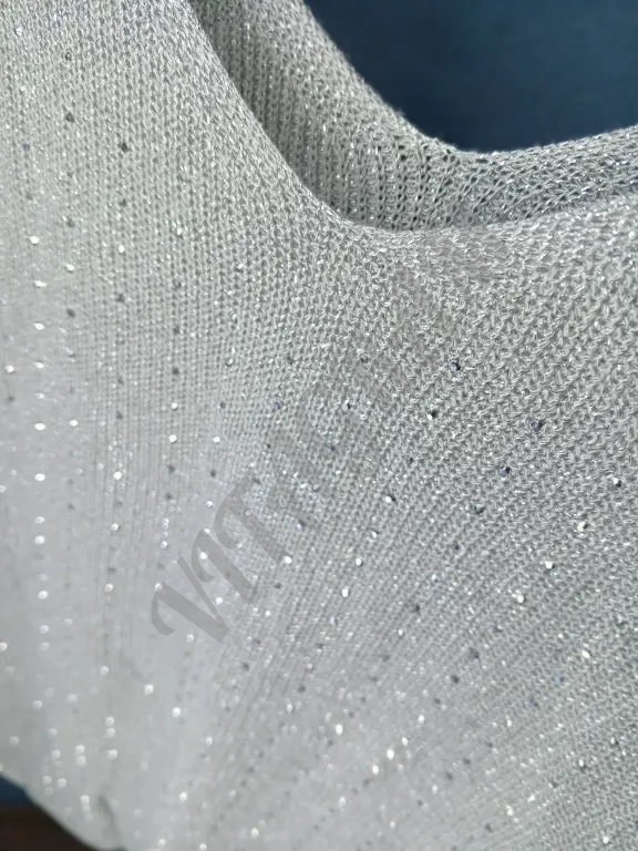 Топ-майка со стразами