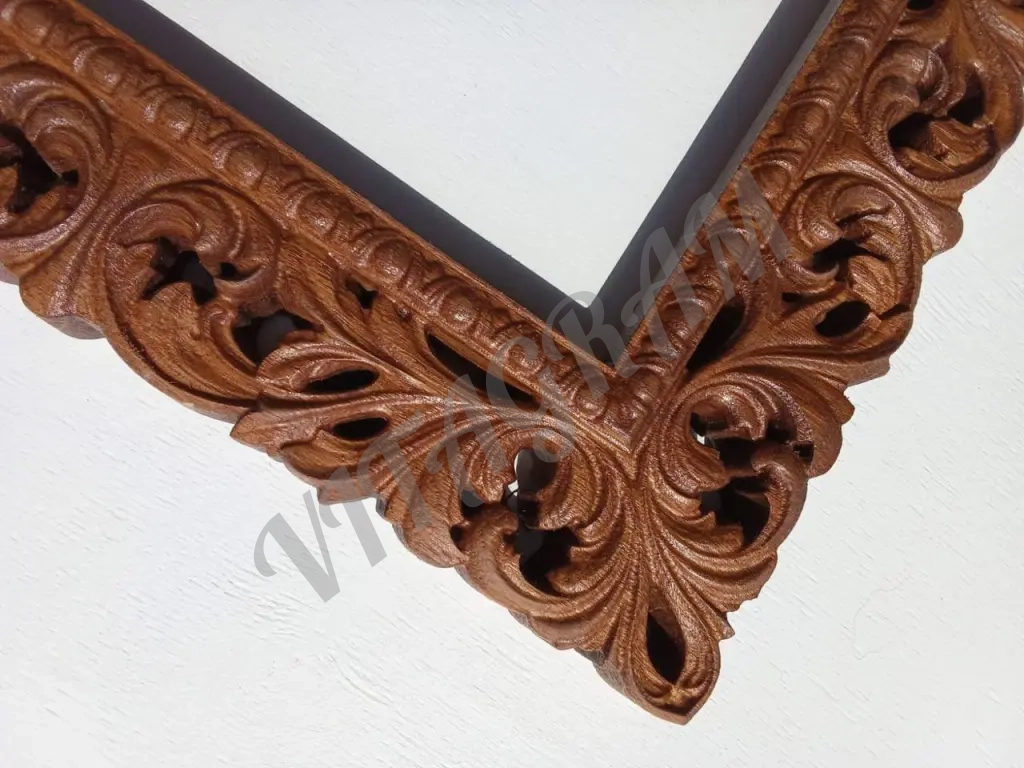 Резная рамка из дуба "Прага"