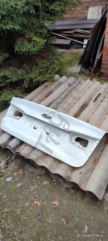 Крышка багажника Kia rio