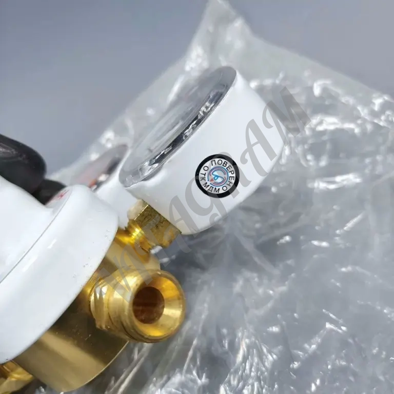 Редукторы / Манометр