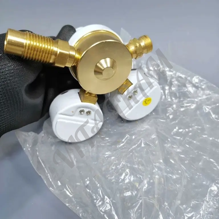 Редукторы / Манометр