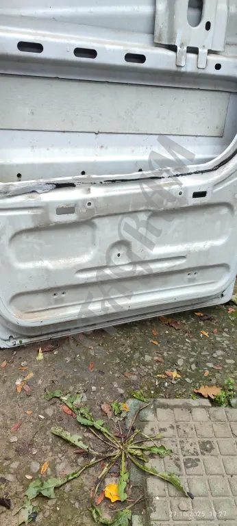 Дверь боковая передняя правая MB SprinterW906