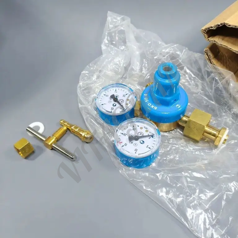 Редукторы / Манометр