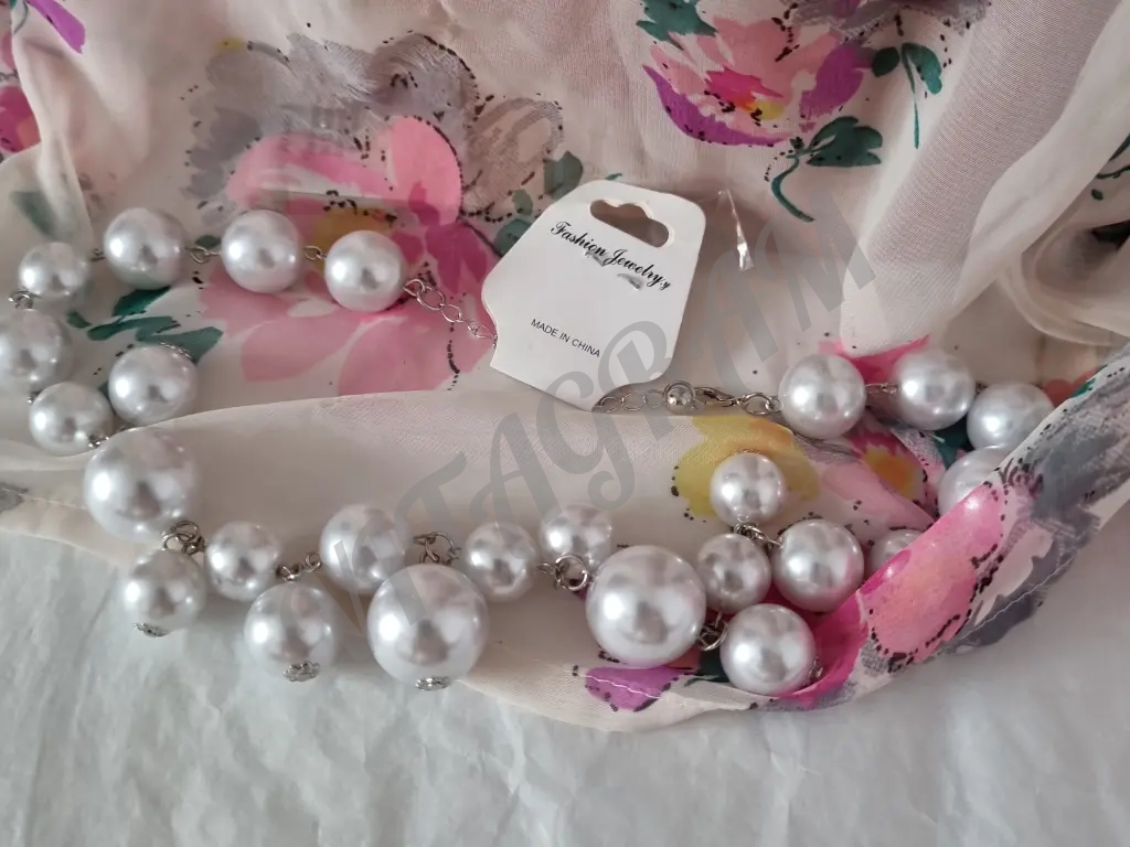 Колье бусы бижутерия