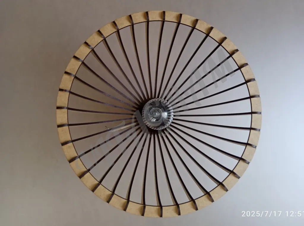 Люстра из дерева