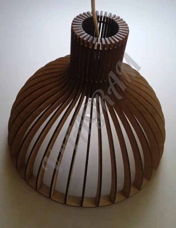Люстра из дерева