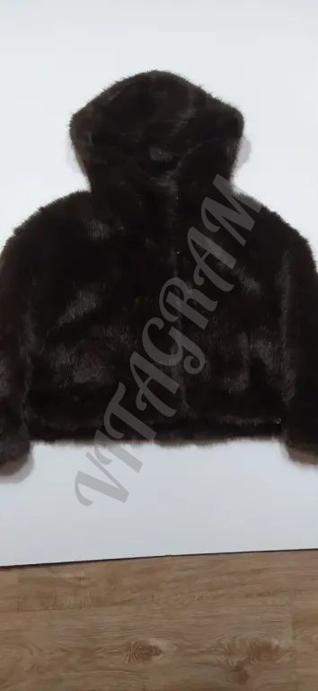 Шуба из искусственного меха