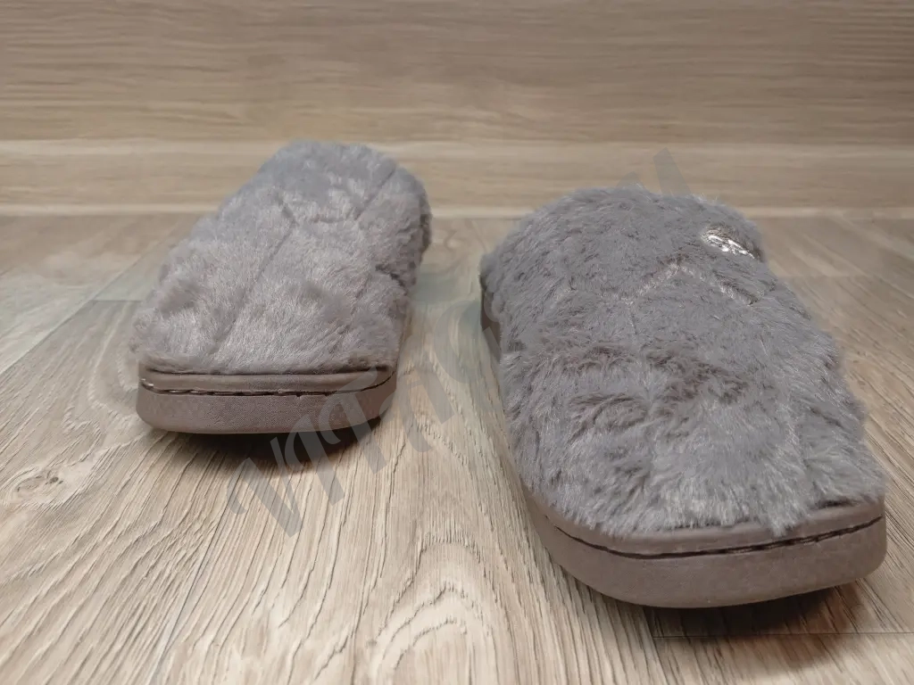 Тапочки новые 41-42