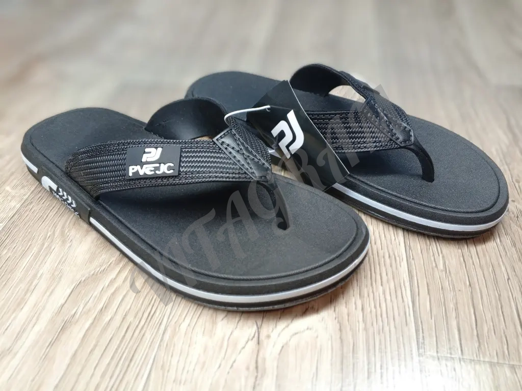 Сланцы мужские новые