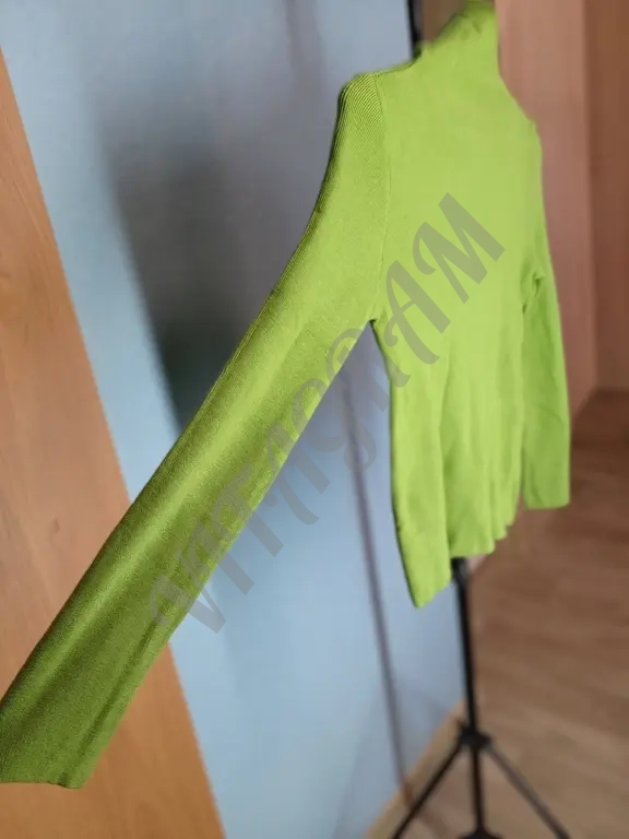 Водолазка в рубчик женская