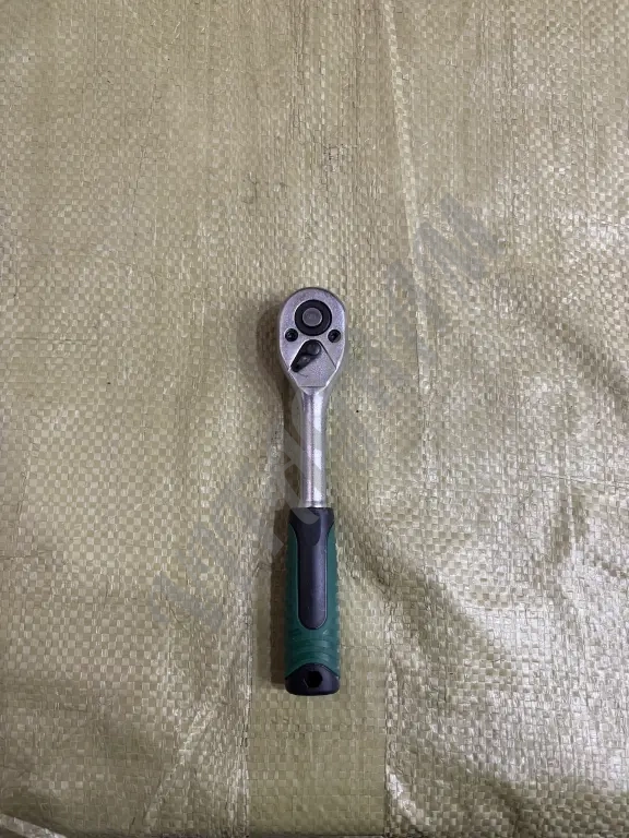 Трещотка 1/4 24 зуба новые