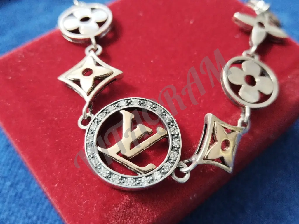 Браслет серебряный Louis Vuitton 925 cо вставками.