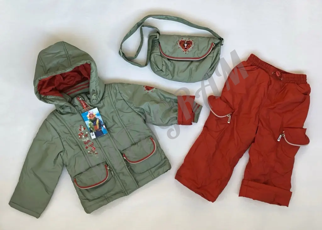 Демисезонный костюм для девочки Новый 86