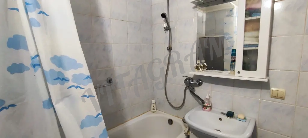 2 комнатная квартира в центре Донецка