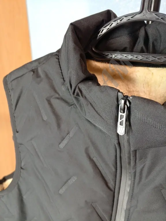 Жилет мужской утеплённый