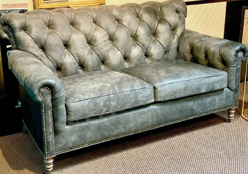 Перетяжка реставрация мягкой мебели