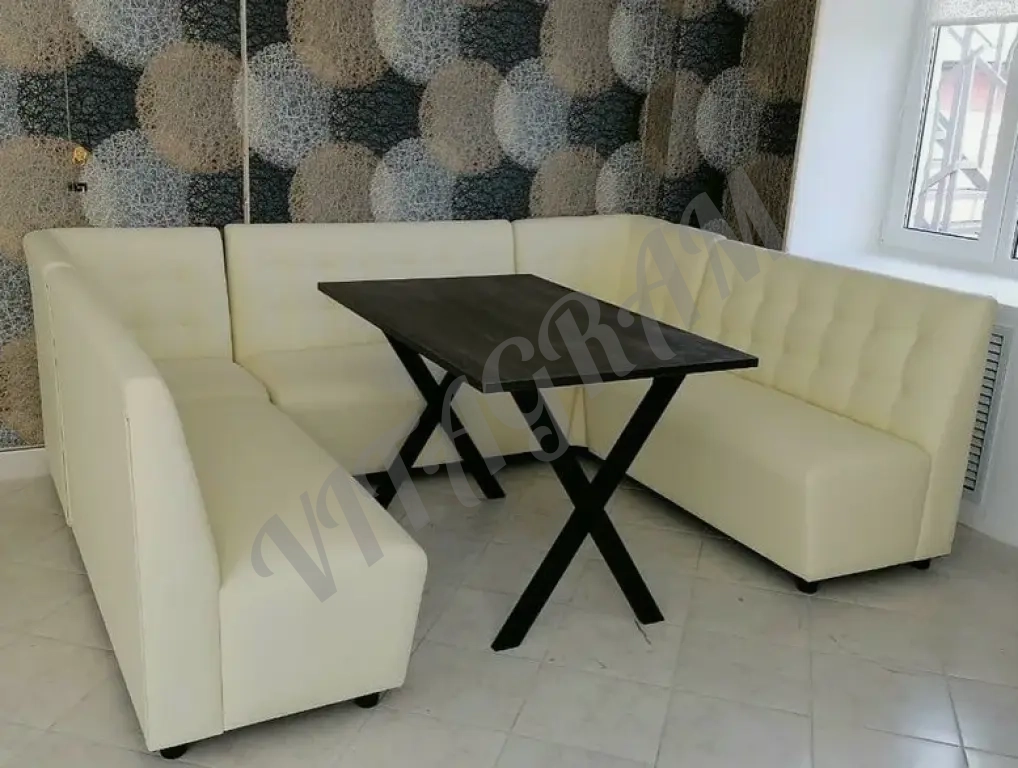 Перетяжка реставрация мягкой мебели