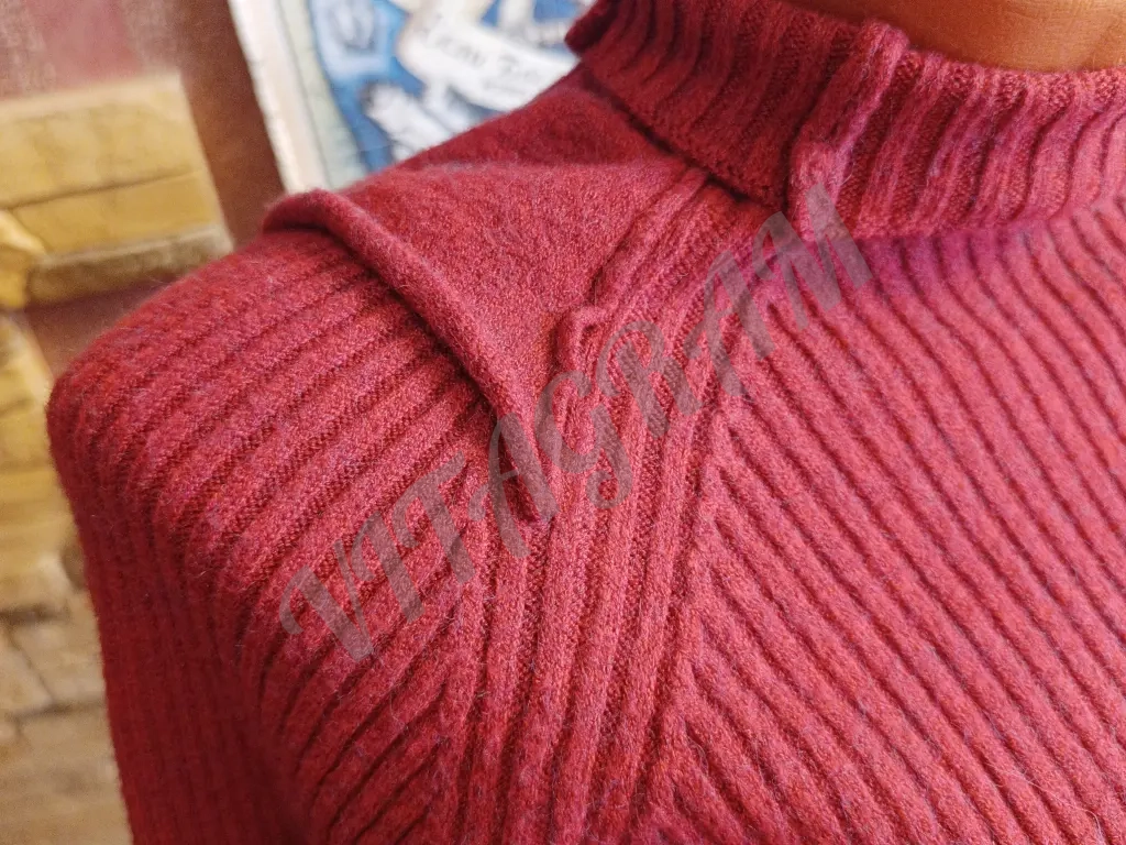 женская кофта бордовая 42 44