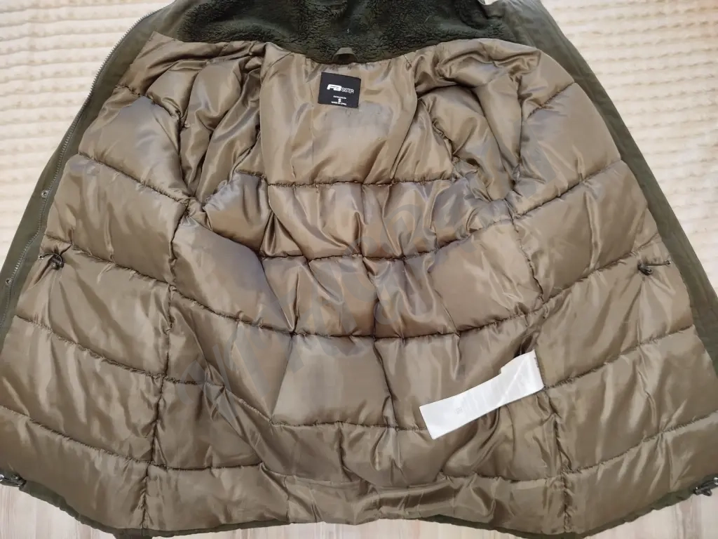 Парка женская 40-42 р