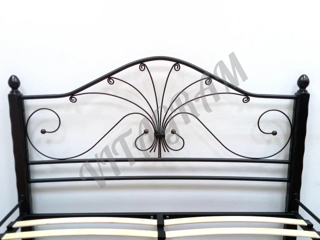 Кровать двуспальная